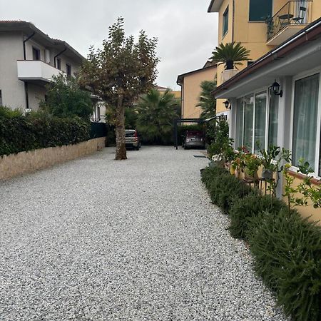 Casa Versilia Hotel Marina di Massa Exteriér fotografie